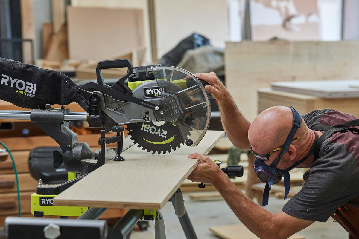 18V ONE+ HP Brushless 10" Sliding Compound Miter Saw